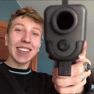 Meet your Posher, Damien